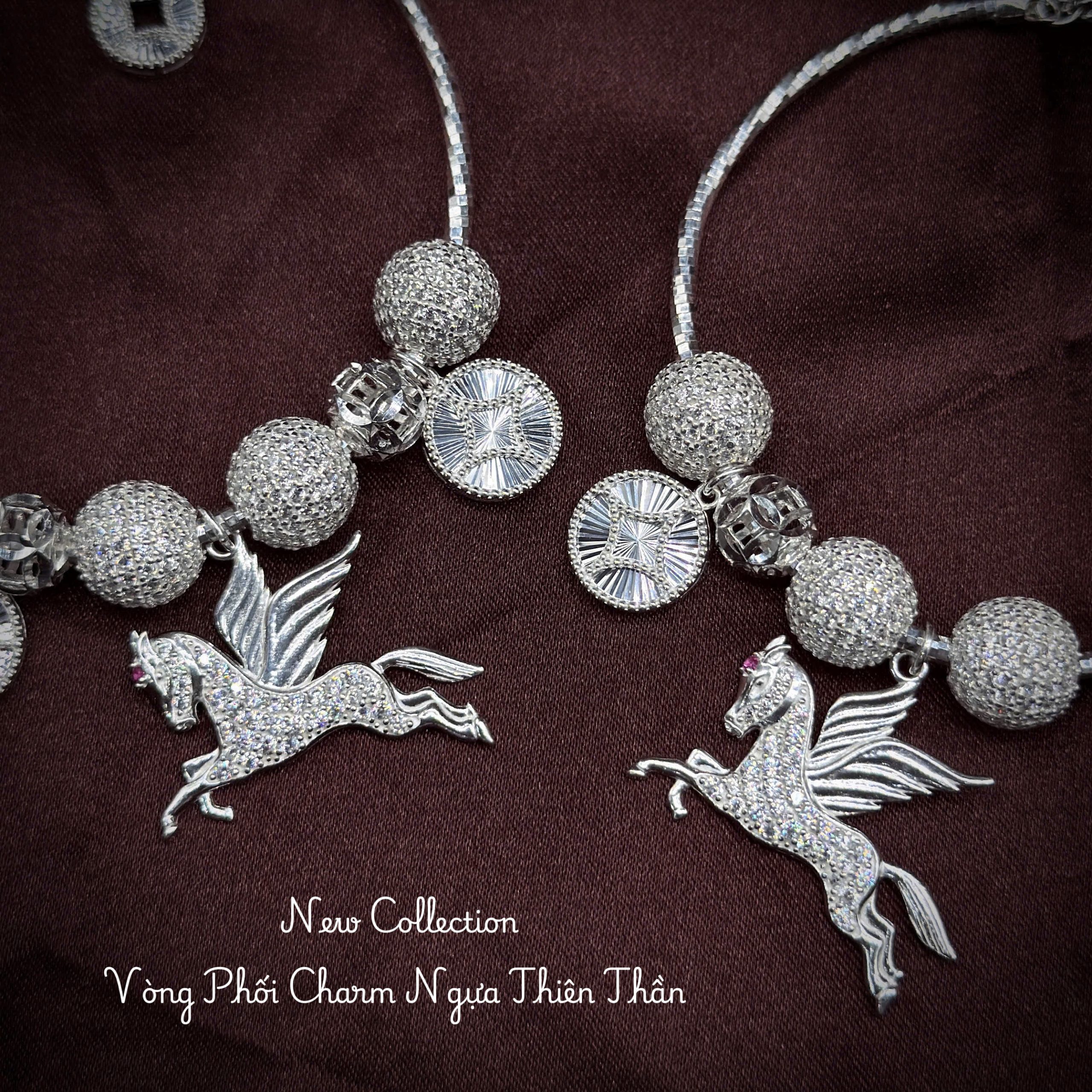 vòng tay bạc phối charm Ngựa Thiên Thần với charm ngựa có cánh và charm bi sáng