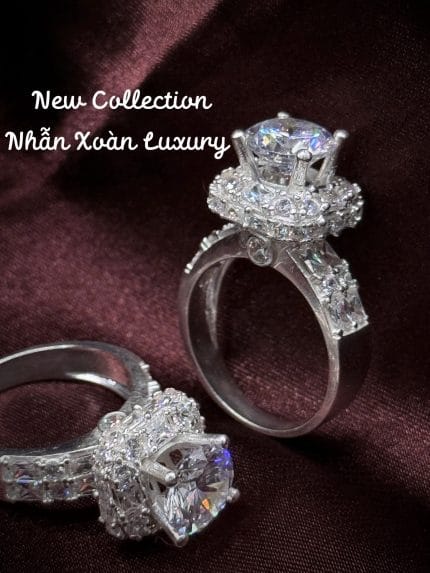 nhẫn bạc Xoàn Luxury đá chủ cao đính viền sang trọng