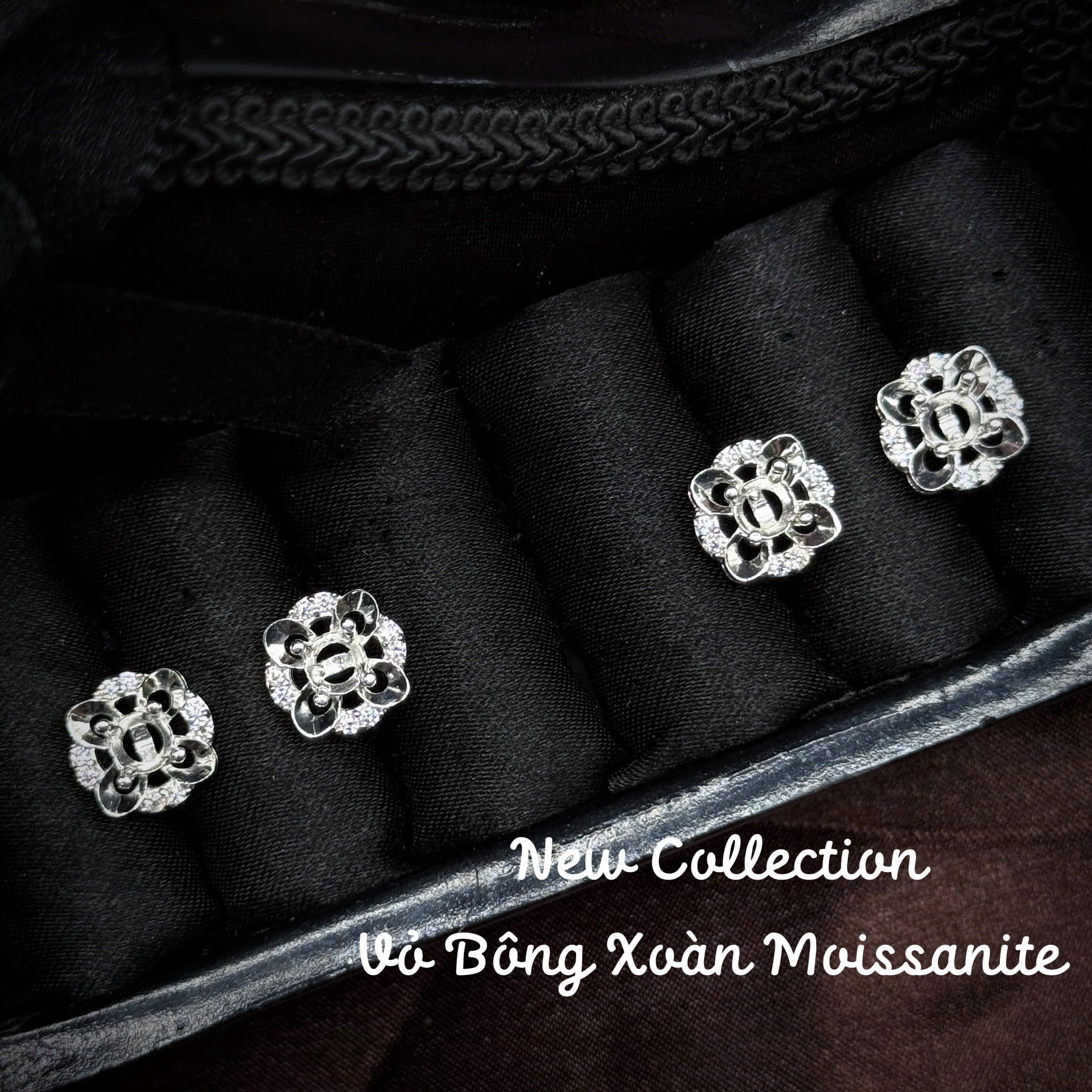 vỏ bông tai Moissanite hoa bốn cánh kép viền đá