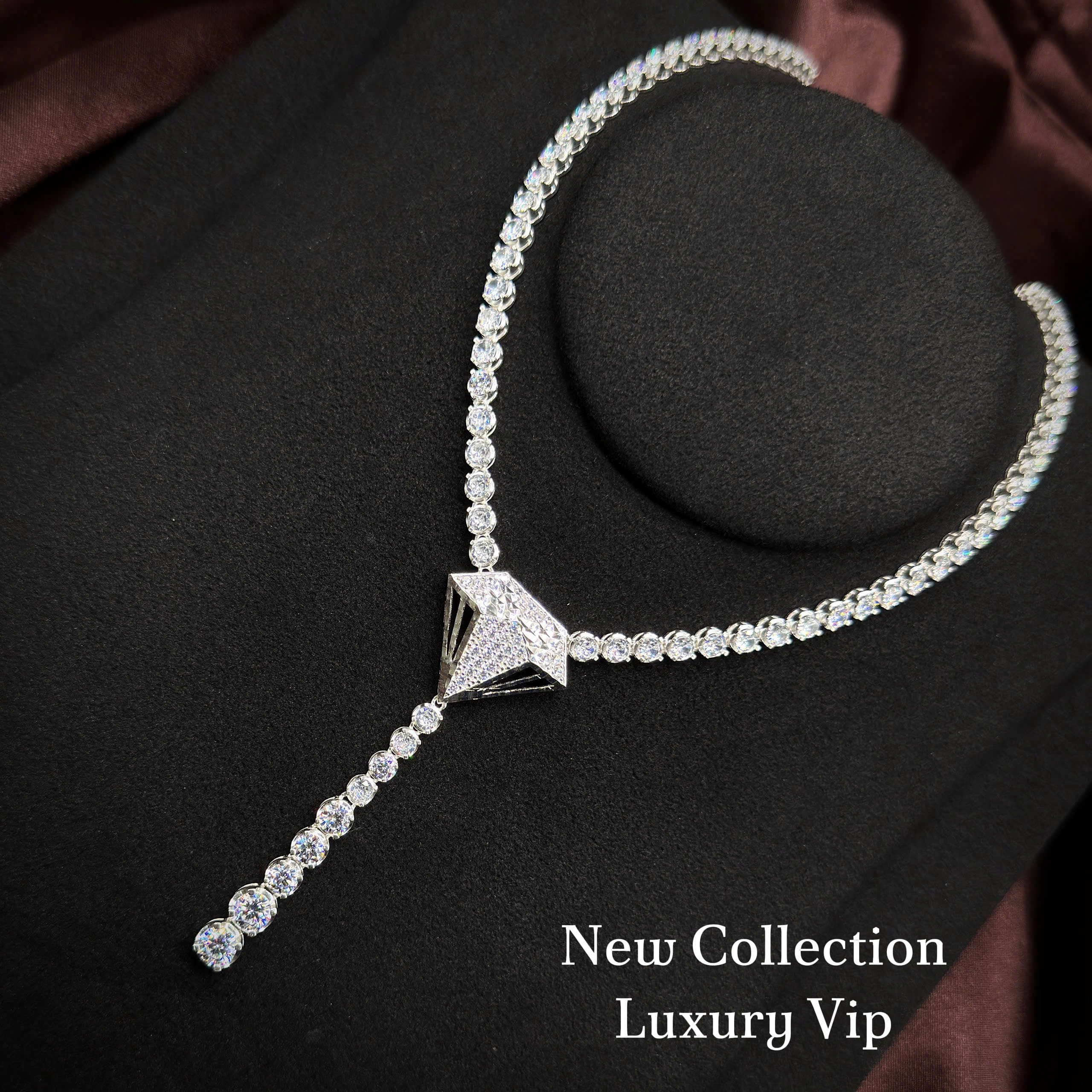 dây chuyền bạc mặt kim cương luxury sang trọng