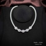 dây chuyền bạc xoàn luxury họa tiết vuông sang trọng