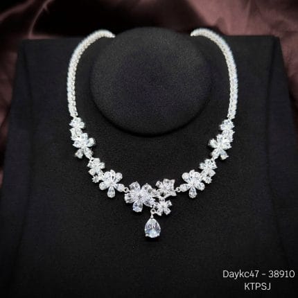 dây chuyền bạc hoa mai ngũ sắc đính đá sang trọng