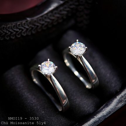nhẫn nữ Moissanite NMOI19 chủ 5ly4 thiết kế 4 chấu