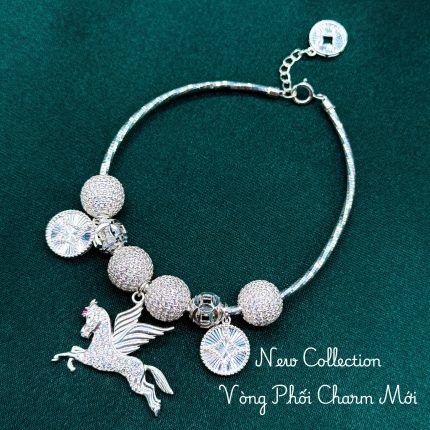 vòng tay nữ charm ngựa có cánh đính đá