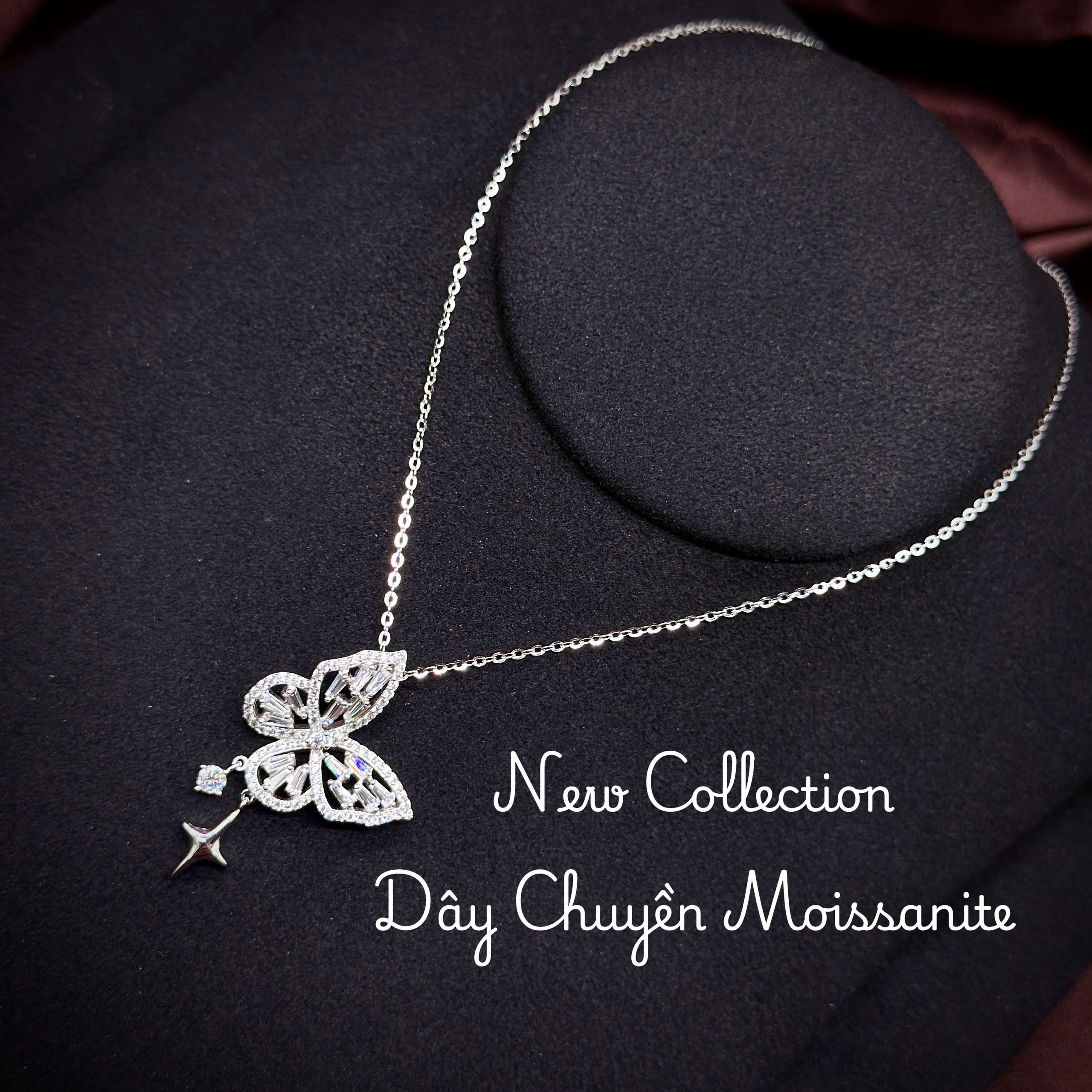 dây chuyền bạc hình bướm Moissanite