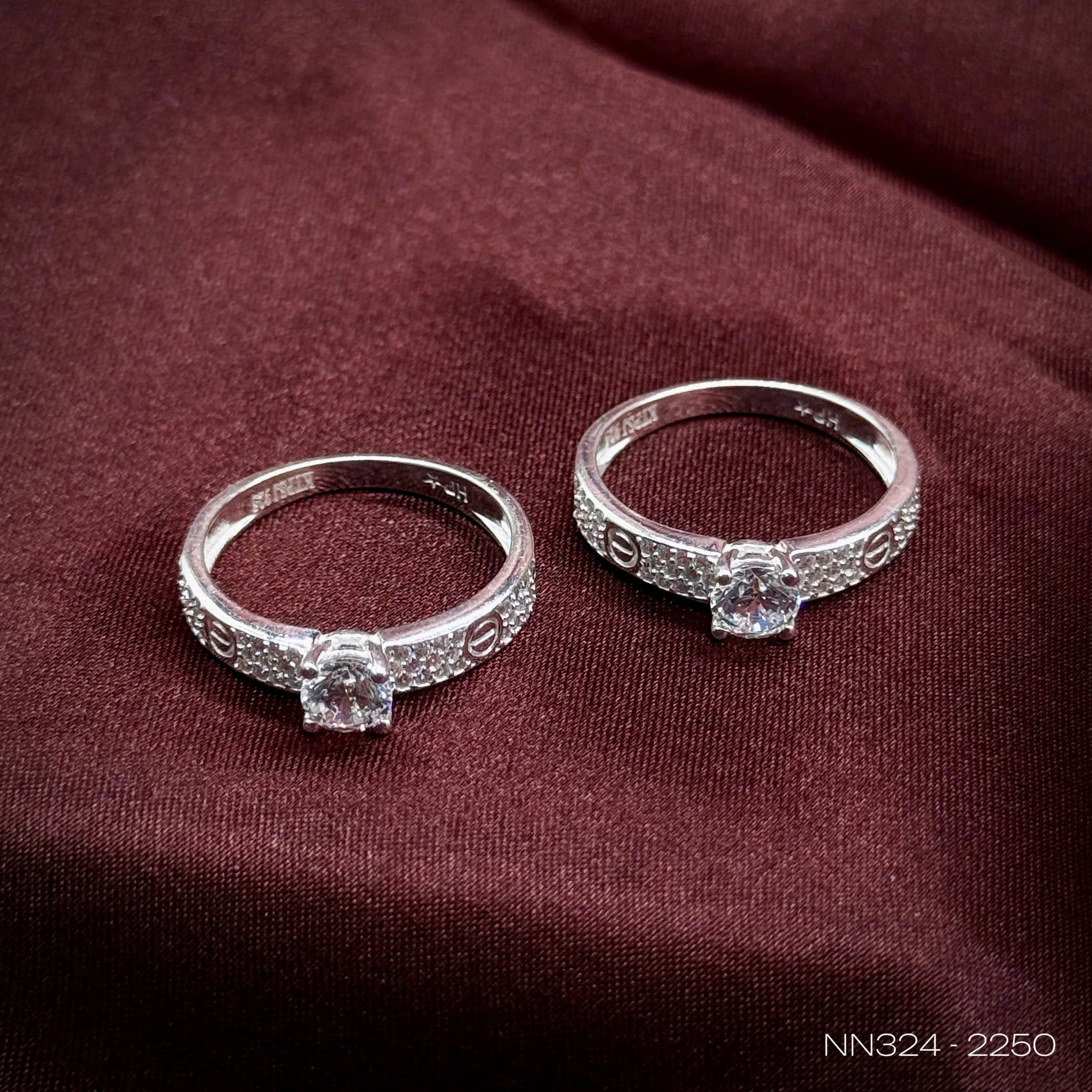 nhẫn bạc nữ đá chủ tròn họa tiết oval
