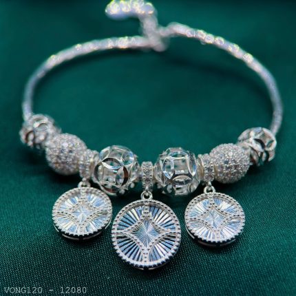 vòng tay nữ phối 3 charm mặt tròn