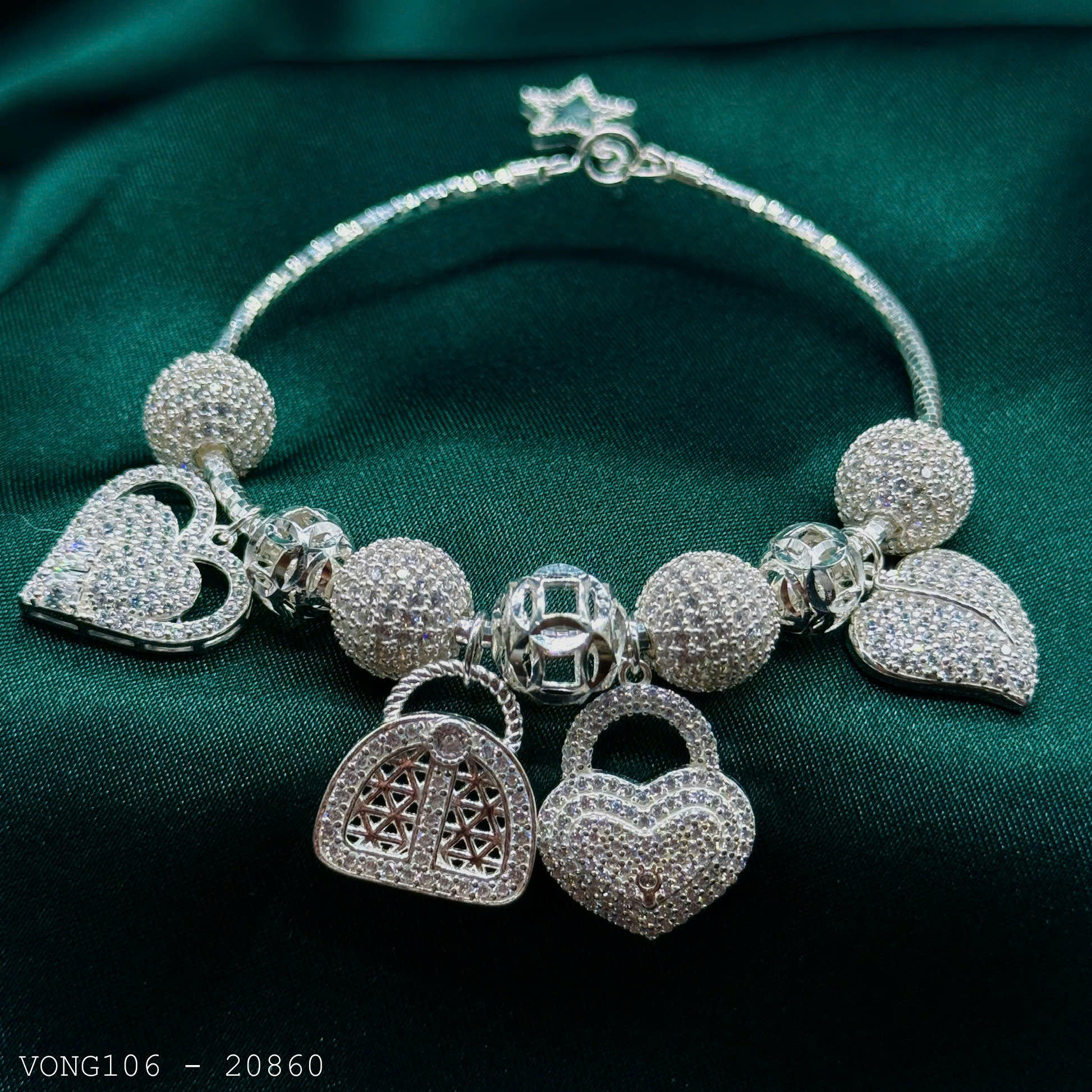 vòng tay nữ charm ổ khóa trái tim