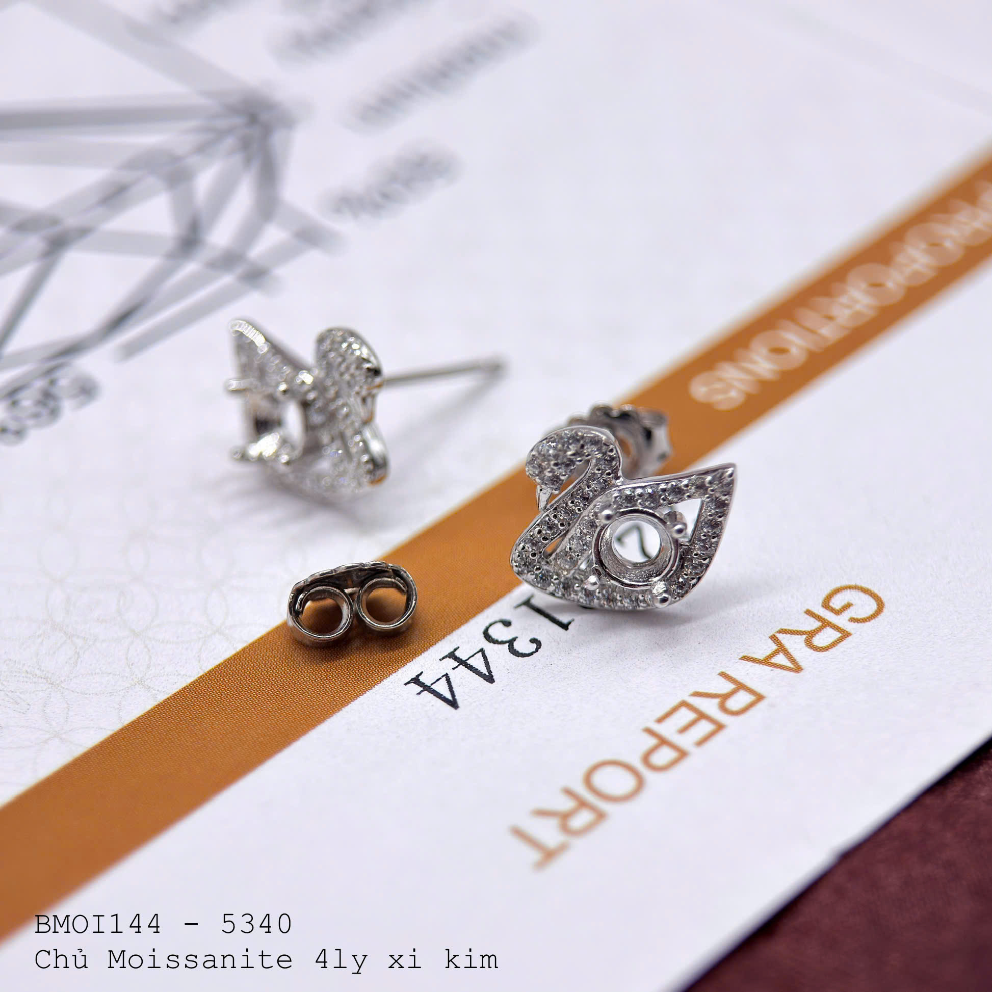 vỏ bông tai Moissanite 4ly xi kim