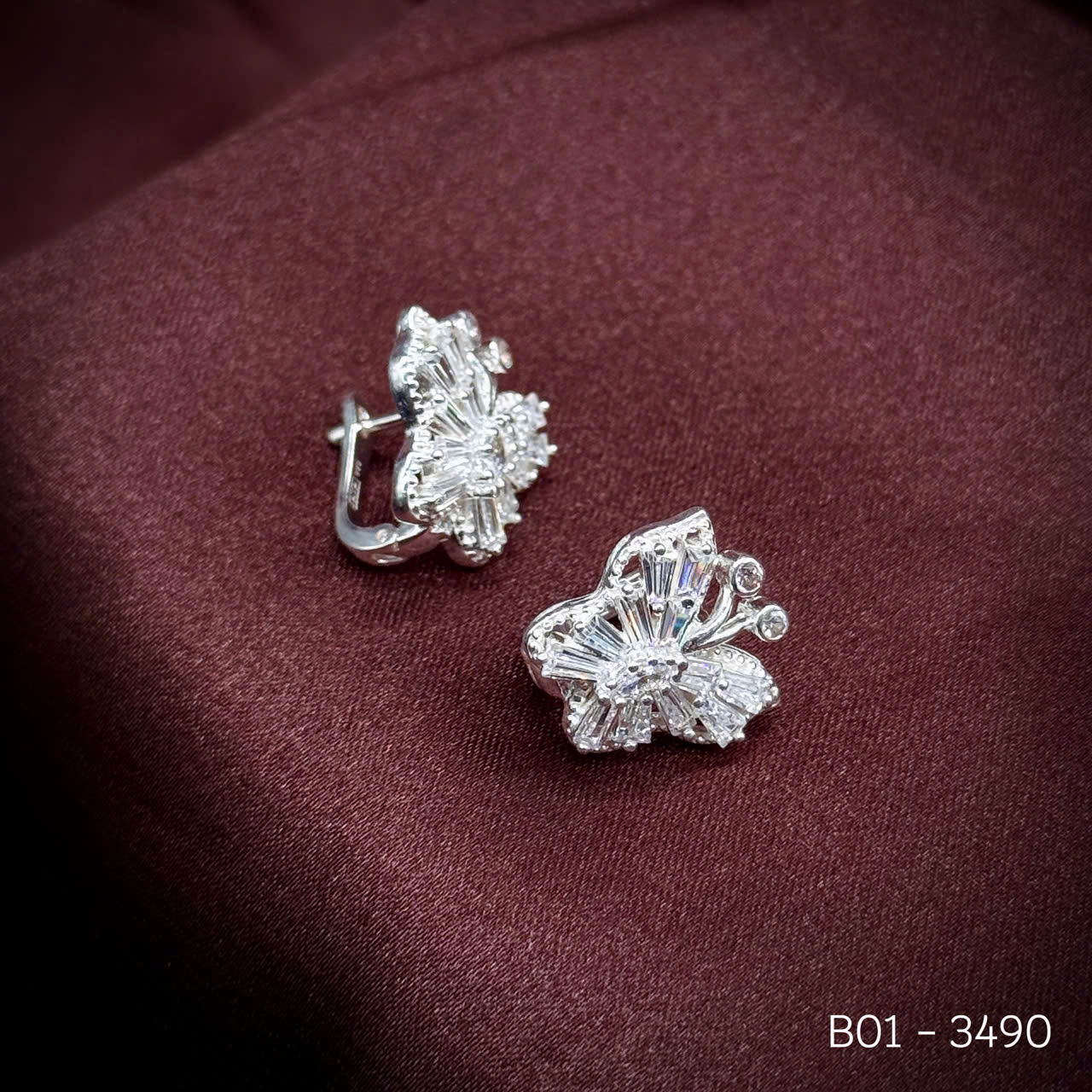 bông tai nữ cánh bướm đính đá