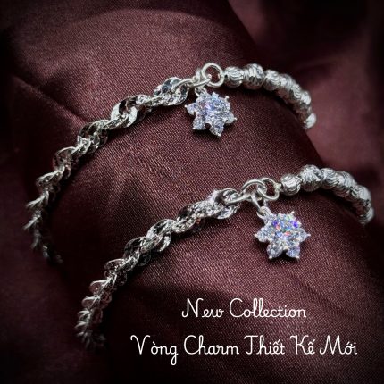 vòng tay nữ charm hoa 6 cánh đính đá